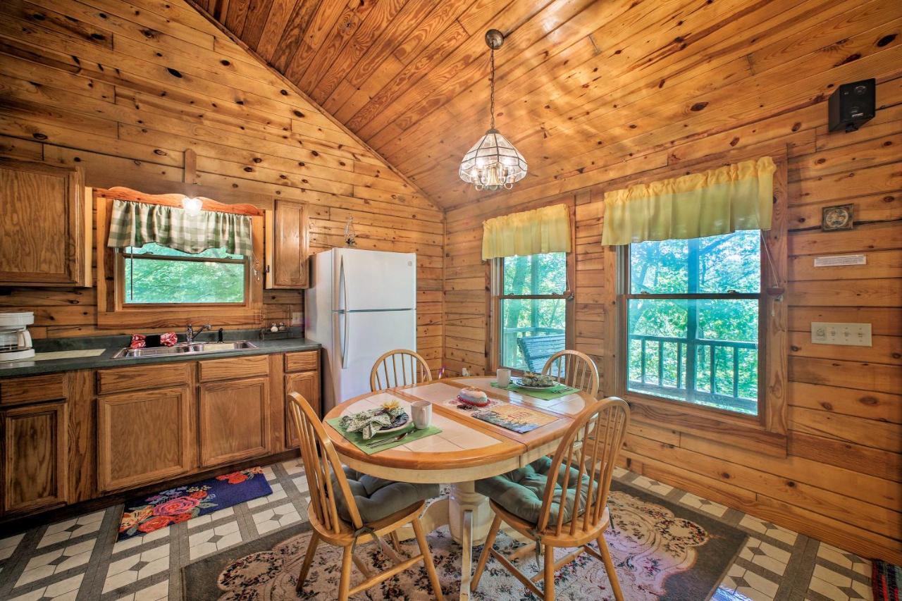 Eureka Springs Studio With Deck, Views And Bbq! 外观 照片